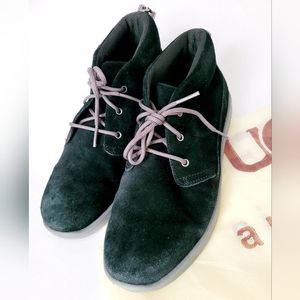 UGG Australia TreadLite Chukka Boots Genuine Suede Lightweight Black M5/W6.5